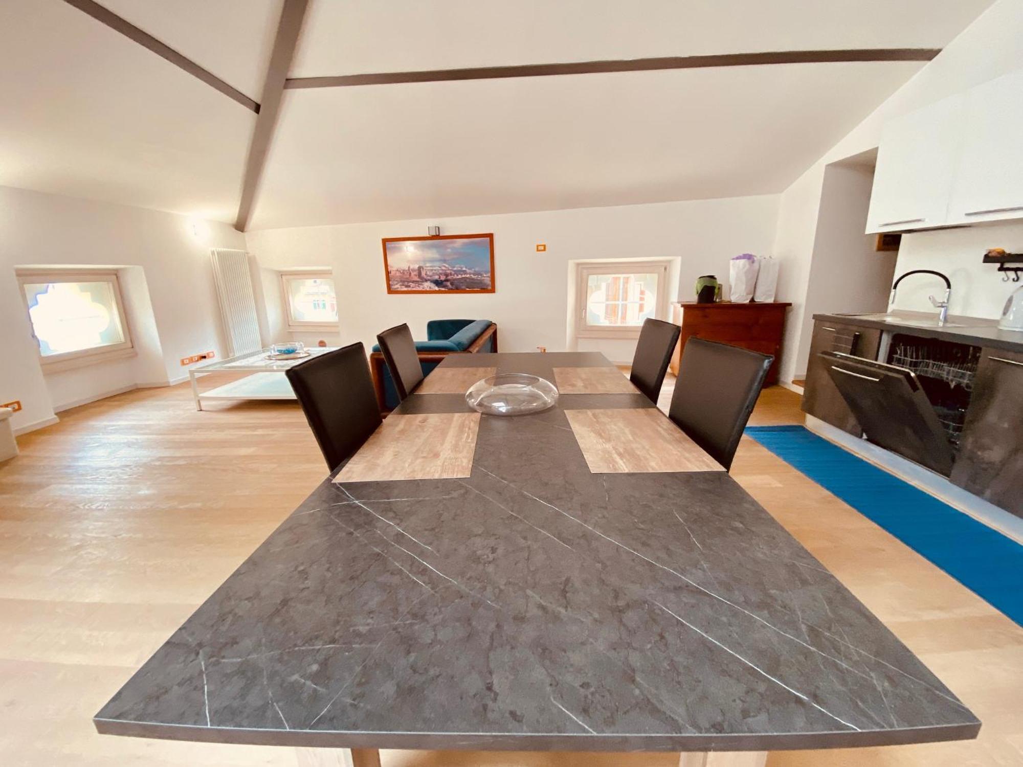 Da Mario Superior Apartment Malcesine Bagian luar foto