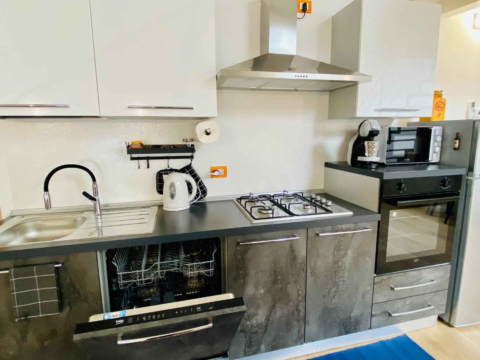 Da Mario Superior Apartment Malcesine Bagian luar foto